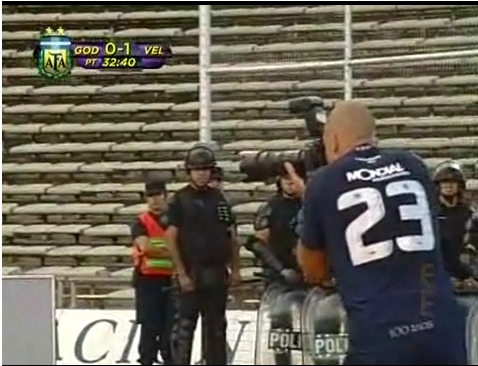 velez 2.jpg