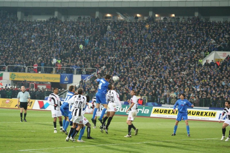2006.03.16_LEVSKI-Udinese_2-1_65-divaka.jpg